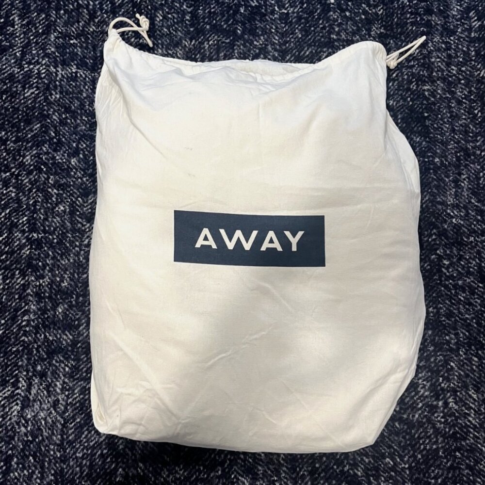 AWAY logo LUGGAGE White Travel Dust Bag Luggage Cover Laundry Bag for carry on